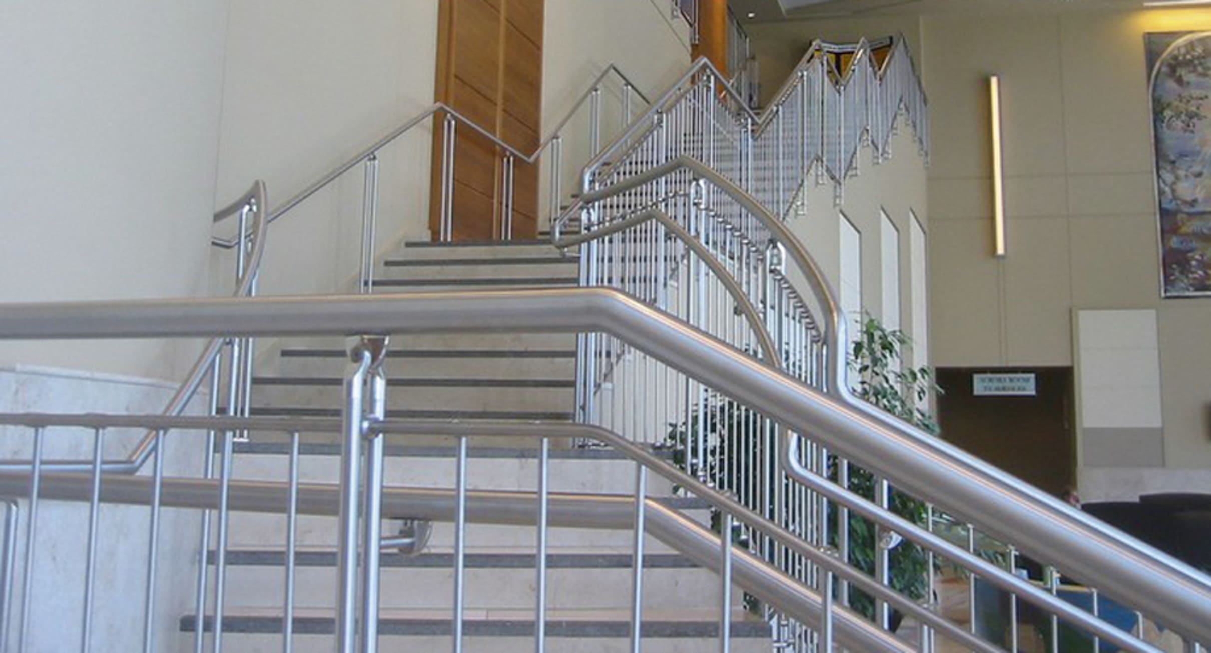 Stainless_Steel_Railings